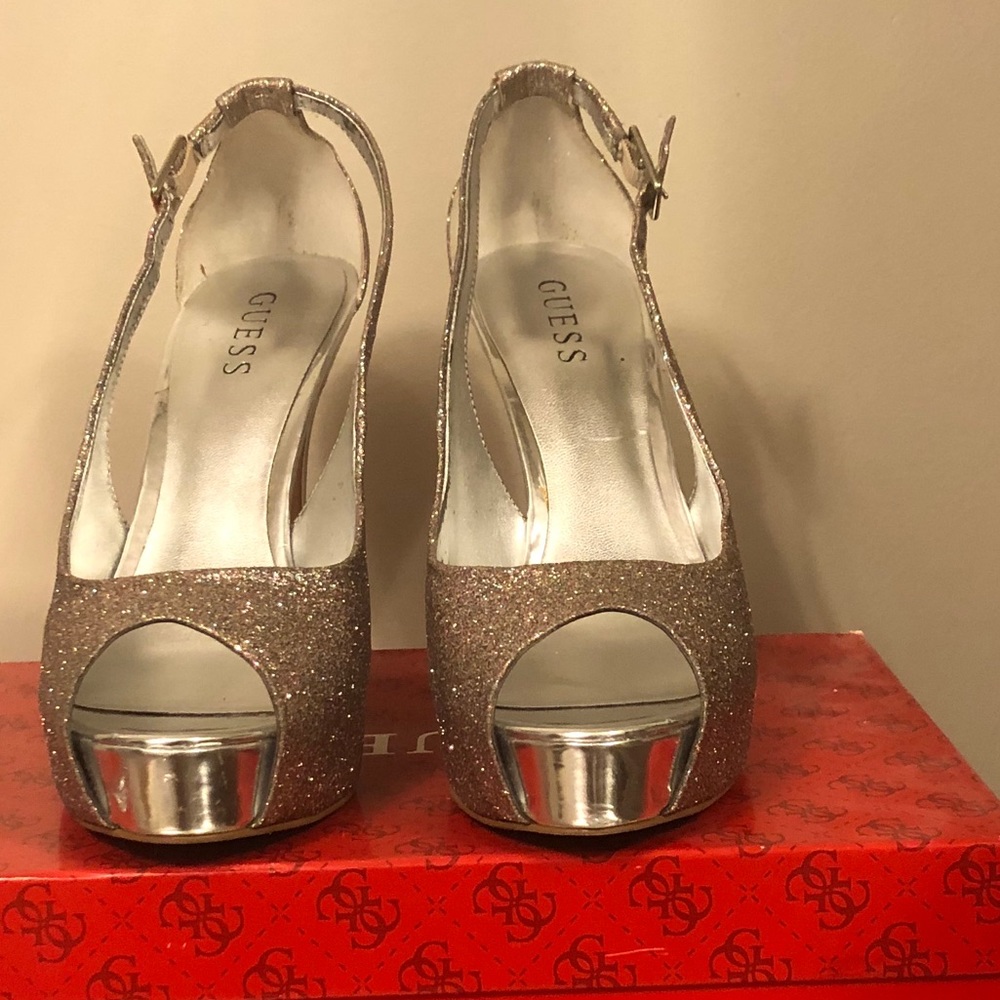 Guess Heels - Picture 4 of 13